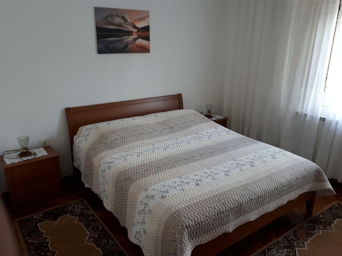 Apartman Ivan Apartamento Pula Exterior foto